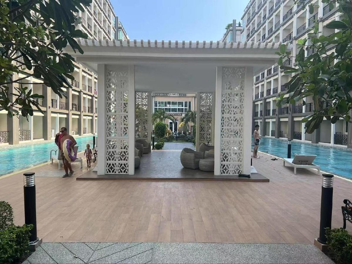 Romantic Beach Apartment芭堤雅水系高档酒店式公寓可做饭 Jomtien Beach Buitenkant foto