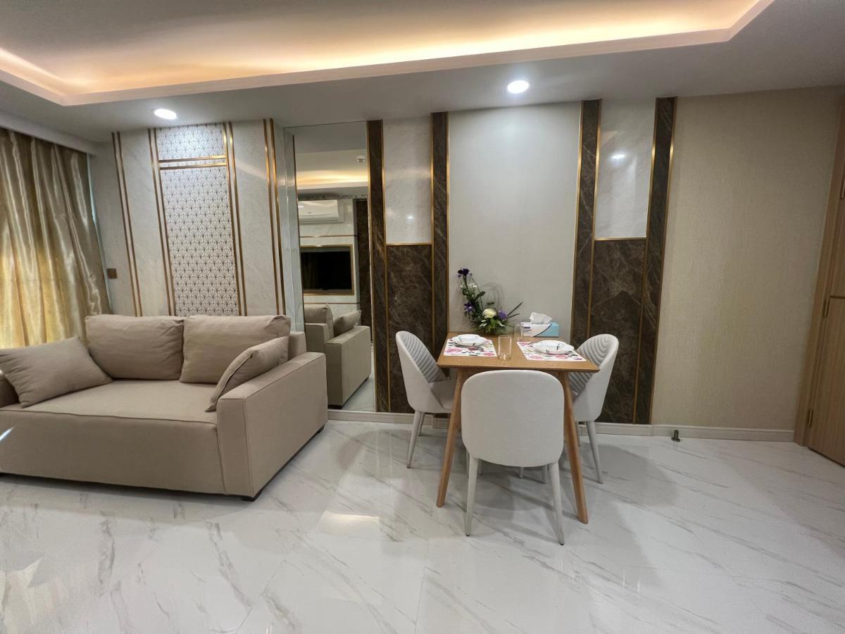 Romantic Beach Apartment芭堤雅水系高档酒店式公寓可做饭 Jomtien Beach Buitenkant foto