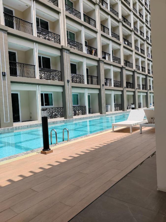 Romantic Beach Apartment芭堤雅水系高档酒店式公寓可做饭 Jomtien Beach Buitenkant foto
