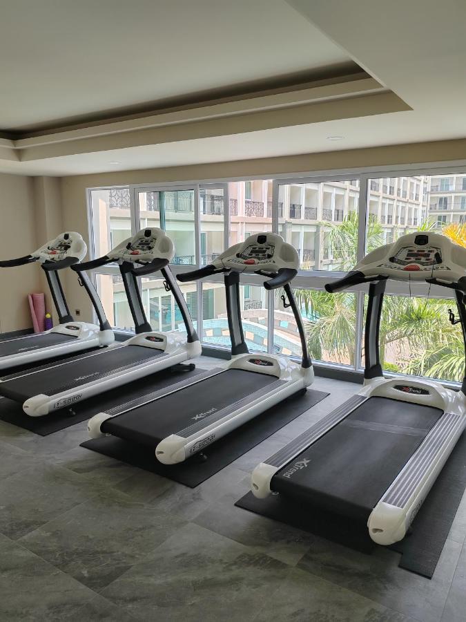 Romantic Beach Apartment芭堤雅水系高档酒店式公寓可做饭 Jomtien Beach Buitenkant foto