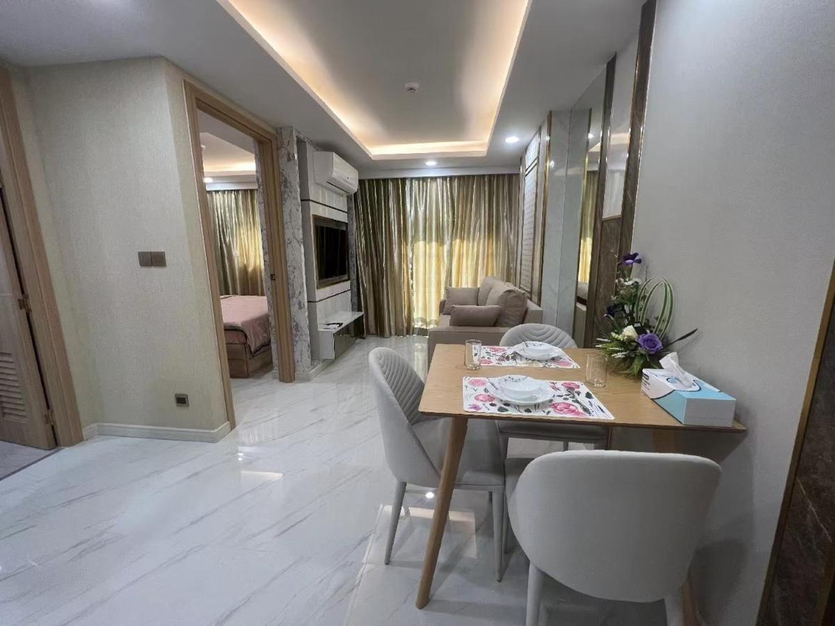 Romantic Beach Apartment芭堤雅水系高档酒店式公寓可做饭 Jomtien Beach Buitenkant foto